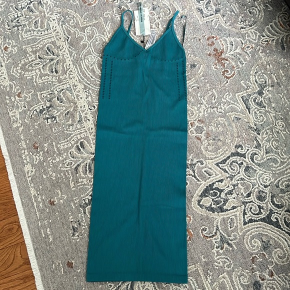 NEW Zara limitless contour dress - Picture 4 of 9